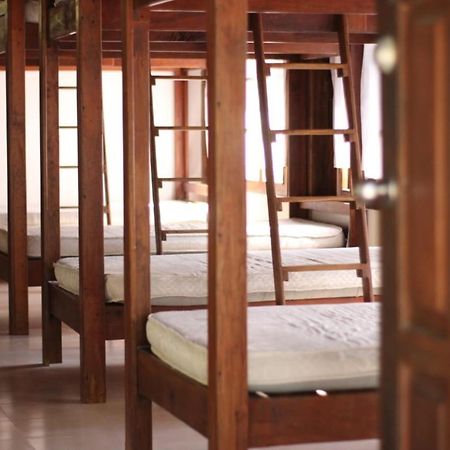 Halkab-pal Hostel Huay Pix Bagian luar foto