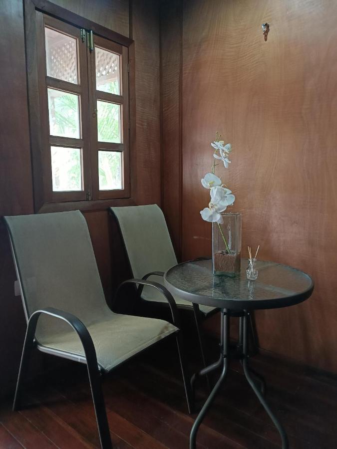 Halkab-pal Hostel Huay Pix Bagian luar foto