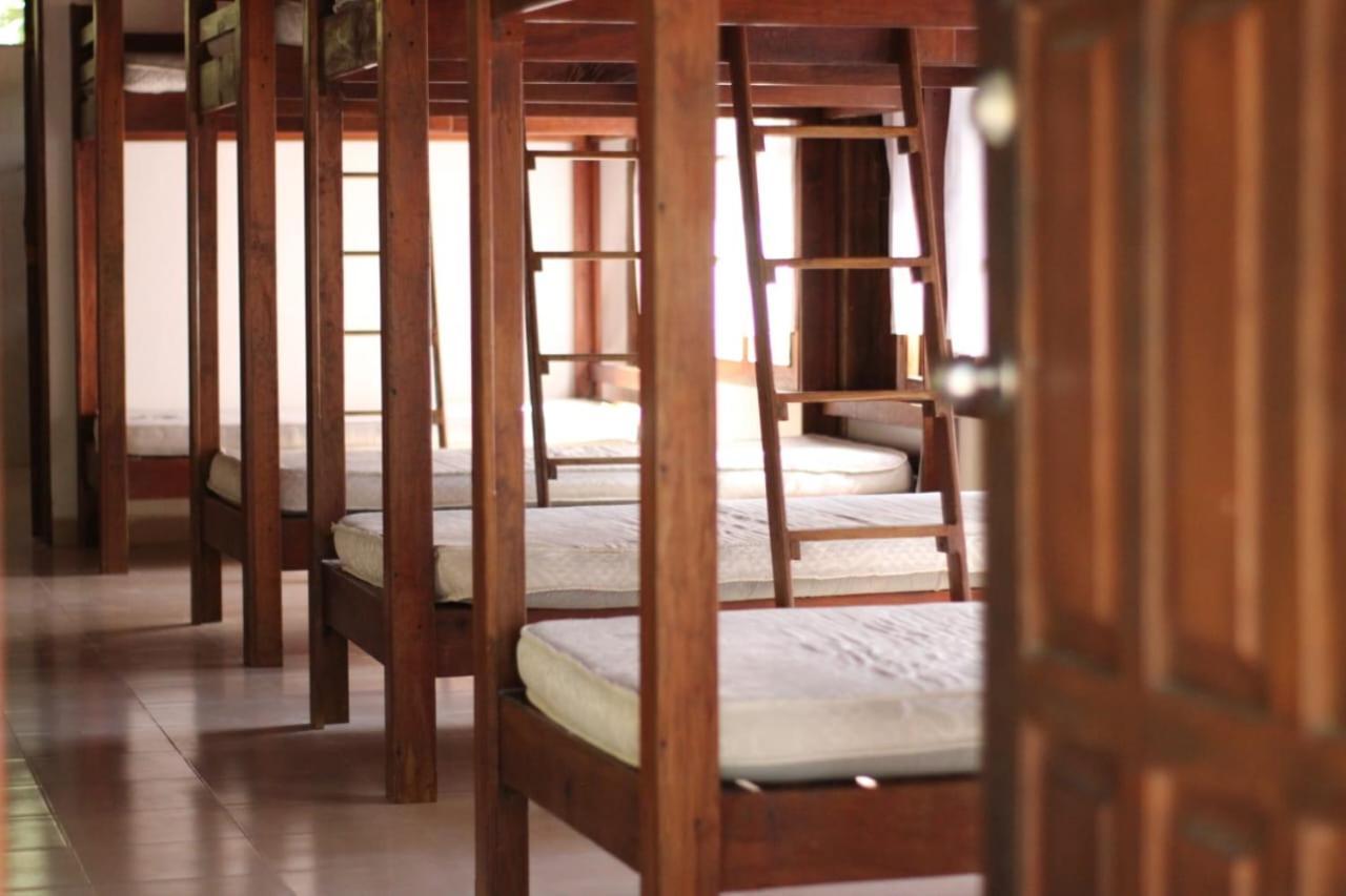 Halkab-pal Hostel Huay Pix Bagian luar foto
